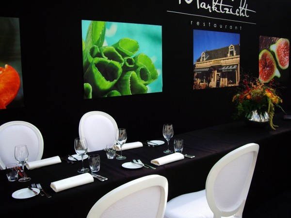 beursstand voor een restaurant - dichtbij